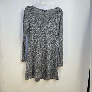 Express Size M Black and White Marled long Sleeve Stretchy V-Neck Dress